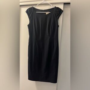 Weekend Max Mara Size 4 Navy Blue Fitted Dress β Elegant & Timeless